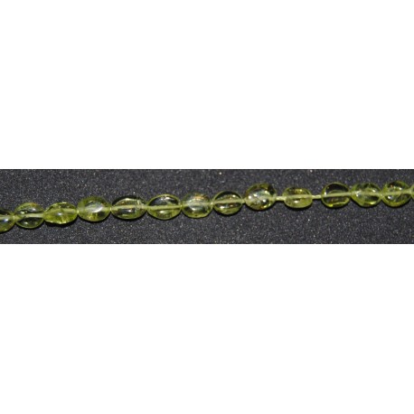 Peridoto oval 6*5 mm.