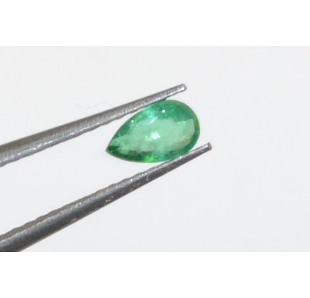 Esmeralda Pera 5*3 mm.