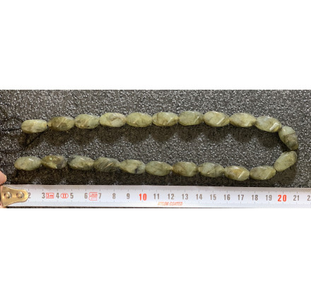 Labradorita oval "S" 10*18 mm.